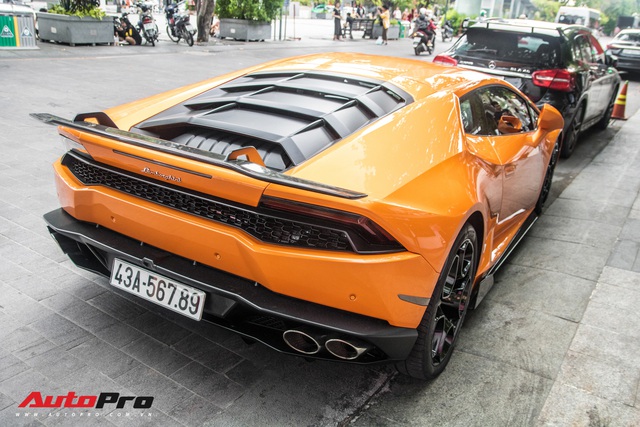 Đại gia may mặc Đà Nẵng bán Lamborghini Huracan “san bằng tất cả” vào Sài Gòn - Ảnh 1.