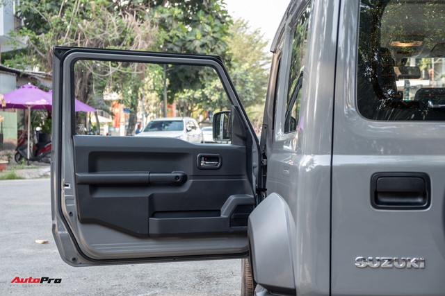 Chi tiết Suzuki Jimny giá 1,4 tỷ đồng tại Việt Nam - lý giải mức giá ngang với Mazda CX-8 bản cao cấp - Ảnh 19.