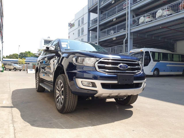 Ford Everest 2020 về Việt Nam: Thêm trang bị, ưu đãi gần trăm triệu, quyết đuổi doanh số Toyota Fortuner - Ảnh 3.