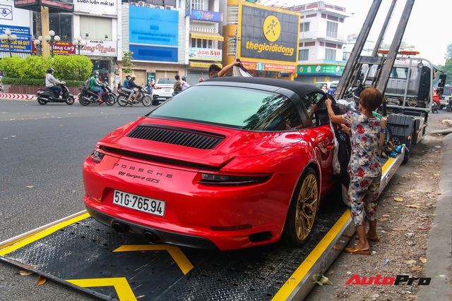 Cận cảnh lớp áo Gucci cực lạ trên Porsche 911 Targa 4 GTS độc nhất Việt Nam - Ảnh 12.
