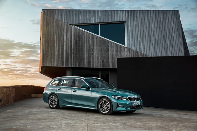 BMW 3-Series sắp thêm phiên bản giá rẻ, tăng sức cạnh tranh Mercedes-Benz C-Class - Ảnh 2.