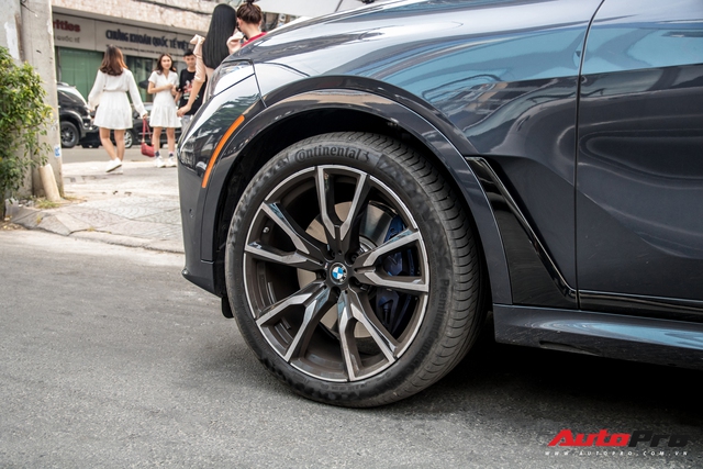 BMW X7 đầu tiên ra phố Sài Gòn với chi tiết cản trước gây chú ý - Ảnh 6.