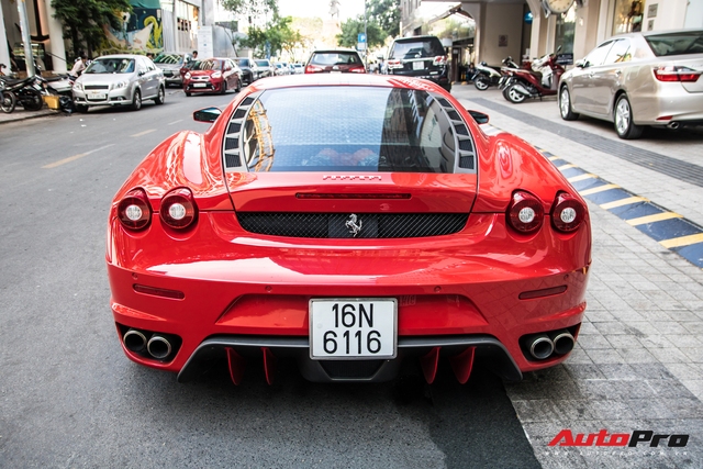 Hàng hiếm Ferrari F430 tái xuất trên phố Sài Gòn, bộ mâm đinh tán là chi tiết nổi bật nhất - Ảnh 3.