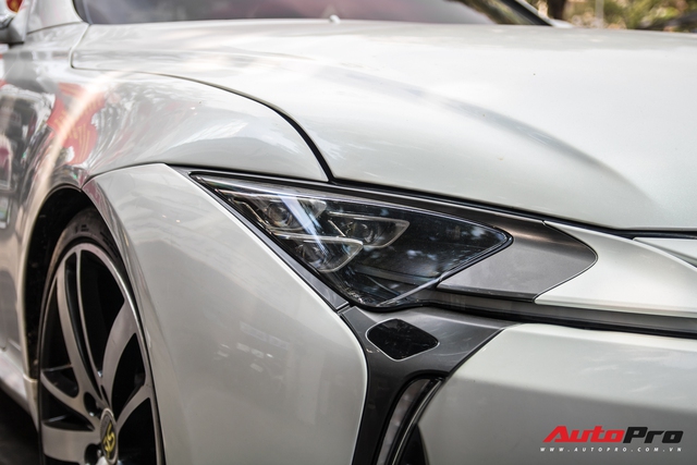 Nhờ một thay đổi nhỏ, Lexus mui trần hết thời biến hình thành LC500 cực bắt mắt - Ảnh 4.