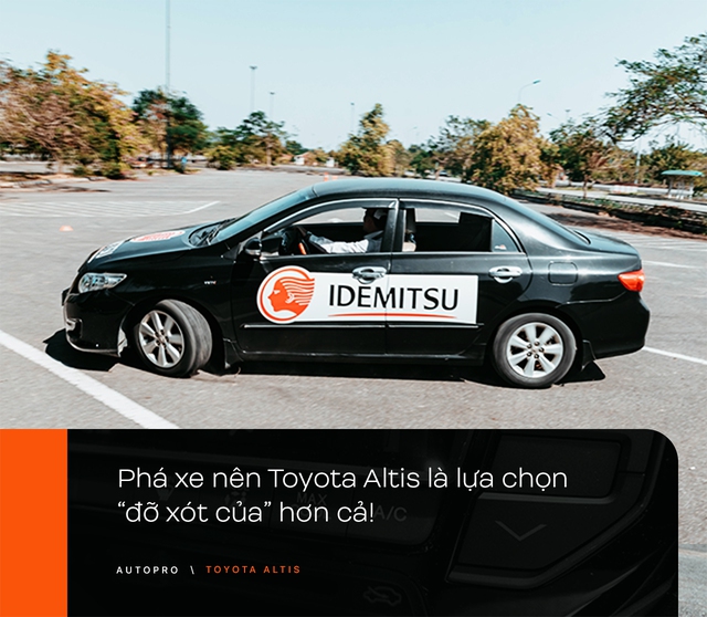 Nhà không có gì ngoài xe, 9X Hà thành chọn ‘phá’ Toyota Altis - Cho thùng tôn đi đu đưa lại nhận cái kết bất ngờ - Ảnh 14.