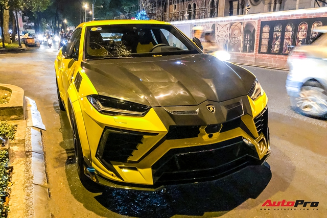 Lamborghini Urus độ khủng hơn chiếc của đại gia Minh nhựa xuất hiện trên phố Sài Gòn ngày đầu năm mới - Ảnh 16.