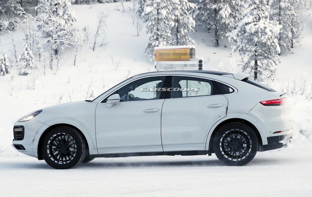 Porsche Cayenne chạy thử bản mạnh vô đối, bỏ xa Lamborghini Urus - Ảnh 1. Porsche Cayenne chạy thử bản mạnh vô đối, bỏ xa Lamborghini Urus - Ảnh 1.