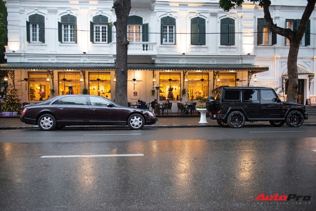 Đại gia Việt mang bộ đôi Mercedes vừa cổ vừa độc nhất xuống phố trước Tết - Ảnh 1.