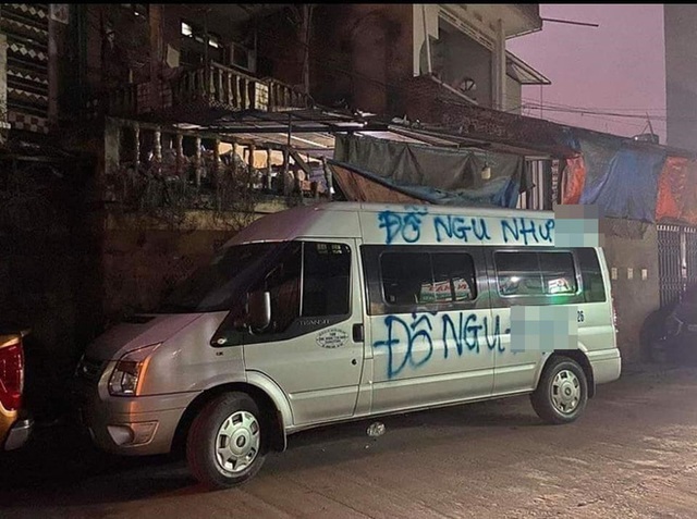  Đỗ ô tô trên đường, vài tiếng sau quay lại, tài xế choáng khi thấy hiện trạng chiếc xe - Ảnh 2.