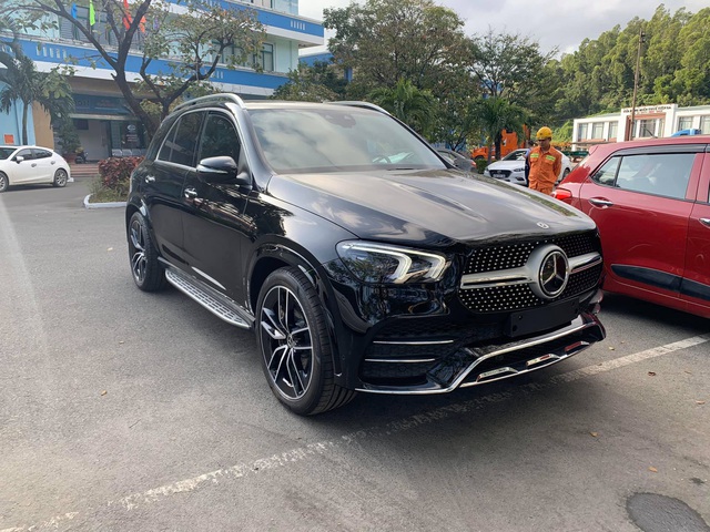 Triệu hồi Mercedes-Benz GLE và GLS tại Việt Nam vì nguy cơ hoả hoạn - Ảnh 1.