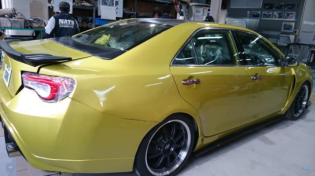 Toyota Camry giả danh GT86 chuẩn bị trình làng