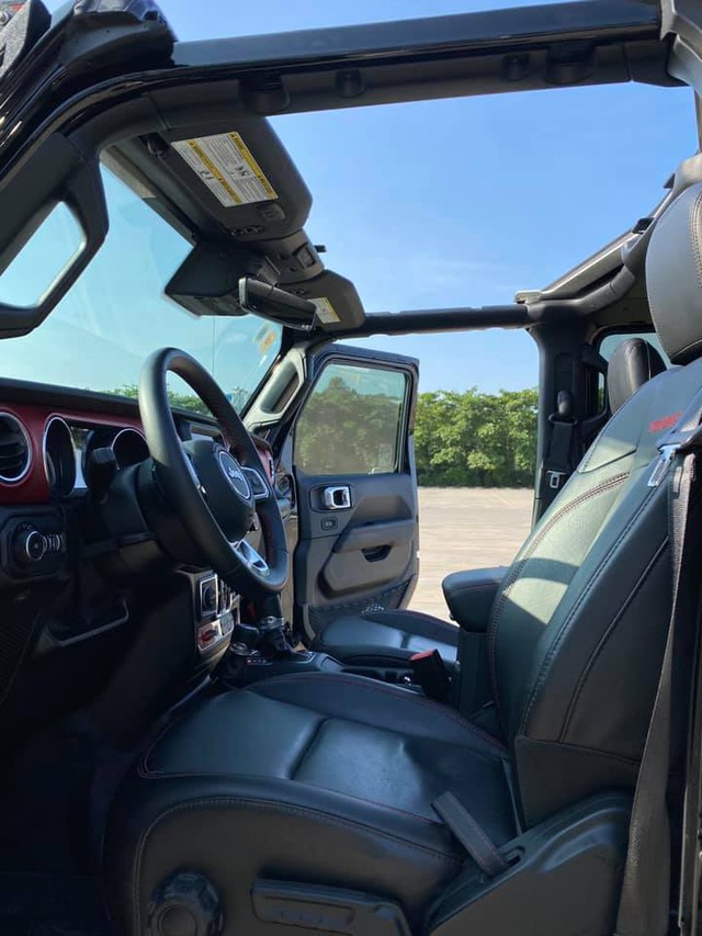 Tậu hàng khủng Jeep Wrangler Rubicon rồi bán sau 1 năm, chủ xe lỗ ngay 1 tỷ đồng dù mới chạy 7.000km - Ảnh 5.