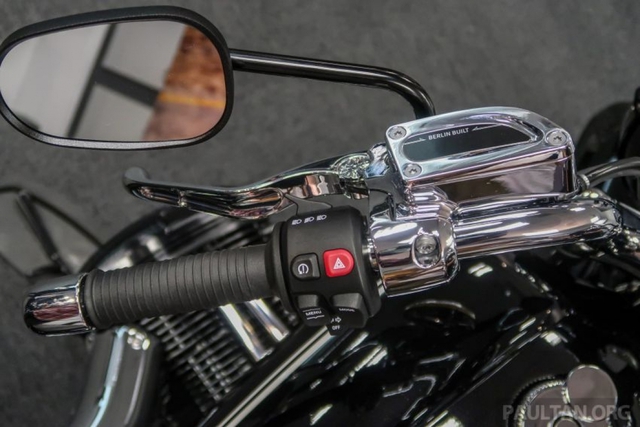 Cận cảnh BMW R18 First Edition 2020 vừa ra mắt thị trường - Ảnh 6. Cận cảnh BMW R18 First Edition 2020 vừa ra mắt thị trường - Ảnh 6.