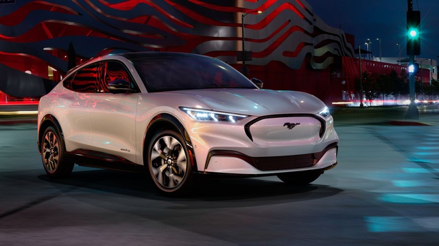 Đại lý bán SUV Mustang theo kiểu 'bia kèm lạc', lãnh đạo Ford vội lên tiếng trấn an khi bị ‘biểu tình’ trên mạng xã hội