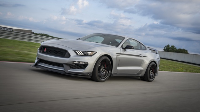 Ford ngừng sản xuất Mustang Shelby GT350 và GT350R