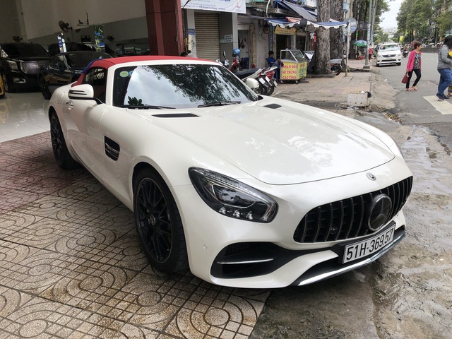 Về tay chủ mới, Mercedes-AMG GT Roadster độc nhất Việt Nam chính thức sở hữu biển số Sài Gòn - Ảnh 1.