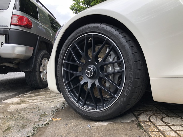 Về tay chủ mới, Mercedes-AMG GT Roadster độc nhất Việt Nam chính thức sở hữu biển số Sài Gòn - Ảnh 3.