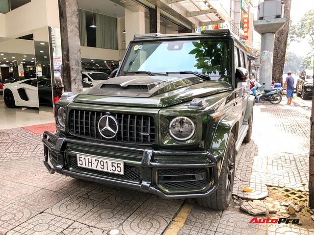 Cận cảnh Mercedes-AMG G 63 với màu sơn trị giá hơn 151 triệu đồng cùng gói độ độc của dân chơi Sài Gòn - Ảnh 1.