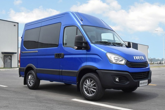 Lộ xe mới do THACO phân phối cạnh tranh Hyundai Solati và Ford Transit: Thương hiệu Châu Âu, thiết kế lạ, lắp ráp tại Việt Nam - Ảnh 1.