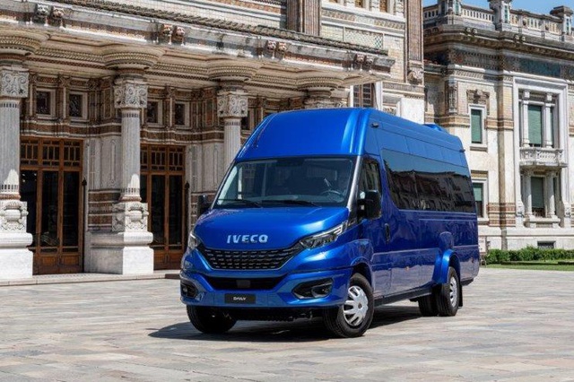 Lộ xe mới do THACO phân phối cạnh tranh Hyundai Solati và Ford Transit: Thương hiệu Châu Âu, thiết kế lạ, lắp ráp tại Việt Nam - Ảnh 1. Lộ xe mới do THACO phân phối cạnh tranh Hyundai Solati và Ford Transit: Thương hiệu Châu Âu, thiết kế lạ, lắp ráp tại Việt Nam - Ảnh 1.