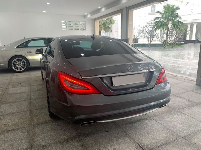 Sau 6 năm, xe dân chơi Mercedes-Benz CLS xuống giá rẻ bằng 2 chiếc Toyota Camry - Ảnh 3.