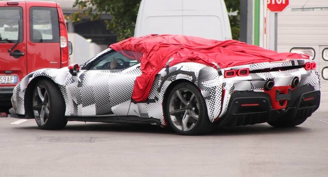 Ferrari SF90 Spider mui trần ra mắt ngay trong tuần này? - Ảnh 1.
