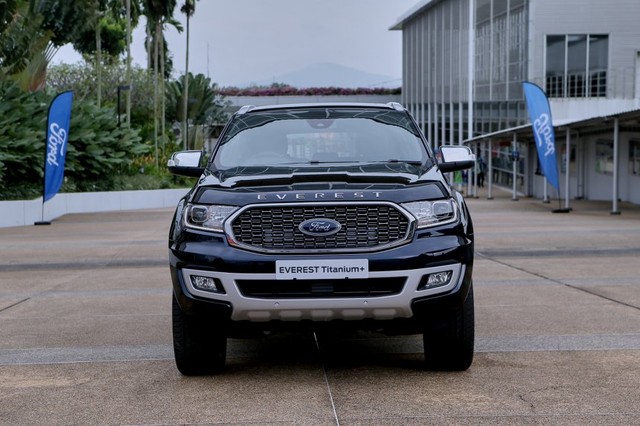 Ford Everest 2021 về Việt Nam cuối tháng 11: Đẹp hơn, nâng cấp để bám đuổi Hyundai Santa Fe và Toyota Fortuner - Ảnh 3.