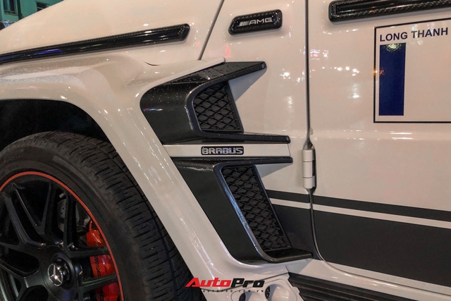Minh nhựa lột xác con cưng Mercedes-AMG G63 Edition 1 với bộ bodykit Brabus hầm hố - Ảnh 6. Minh nhựa lột xác con cưng Mercedes-AMG G63 Edition 1 với bộ bodykit Brabus hầm hố - Ảnh 6.