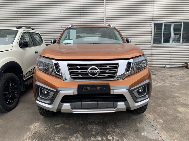 Về tay nhà phân phối mới, Nissan Navara giảm giá niêm yết gần 40 triệu đồng - Ảnh 1.