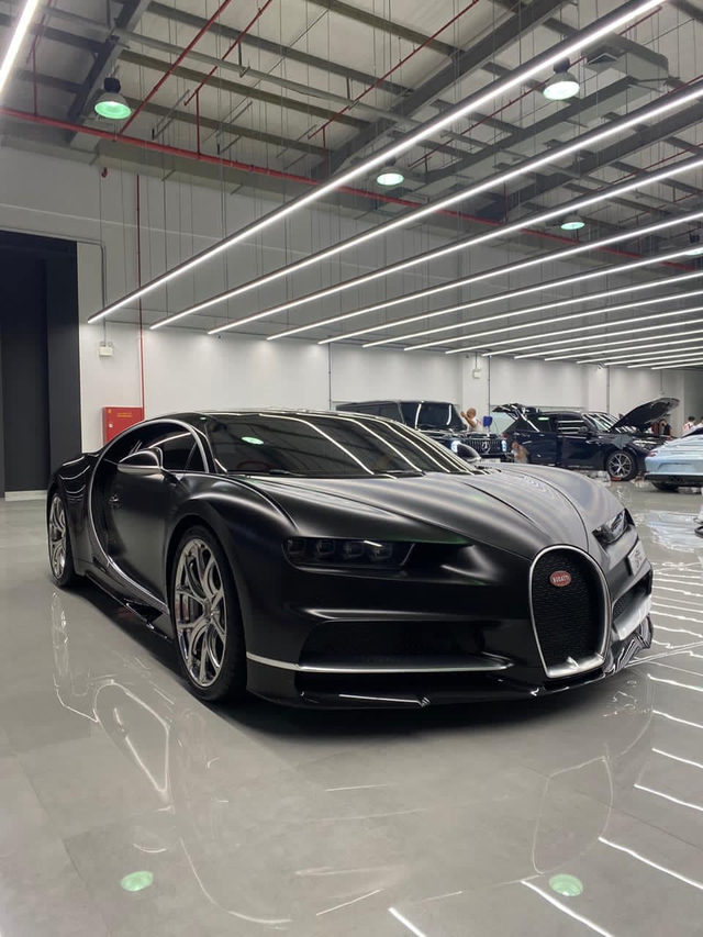Doanh nghiệp Việt chào bán siêu phẩm Bugatti Chiron: Hàng hiếm với dàn áo carbon, mức giá gần 70 tỷ đồng rẻ sốc - Ảnh 1.