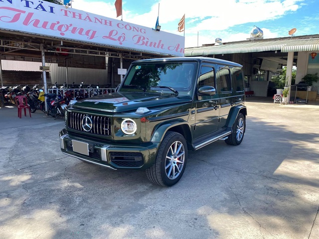 Sau Lamborghini Aventador Roadster, dân chơi Bình Phước tậu về Mercedes-AMG G 63 màu hiếm giá hơn 10 tỷ đồng - Ảnh 5. Sau Lamborghini Aventador Roadster, dân chơi Bình Phước tậu về Mercedes-AMG G 63 màu hiếm giá hơn 10 tỷ đồng - Ảnh 5.