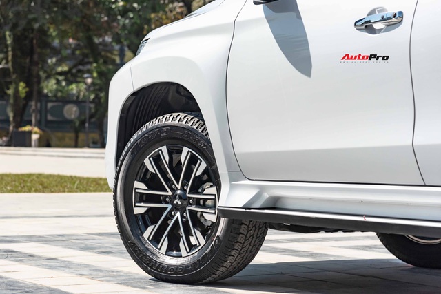 [Chém xe] Mitsubishi Pajero Sport 2020: Gần 1.000km Hà Nội-Hà Giang lộ rõ 22 điểm cộng/trừ cần biết khi định mua SUV 7 chỗ - Ảnh 13.
