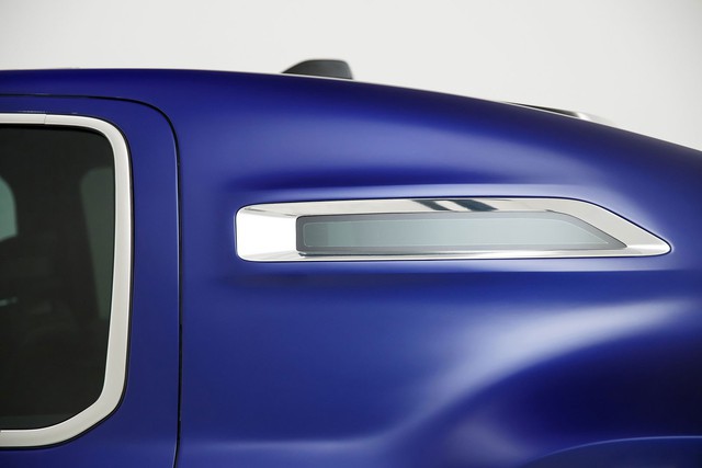 Ra mắt Aznom Palladium - Siêu sedan limousine gầm cao đầu tiên thế giới, đầu như Rolls-Royce - Ảnh 3.