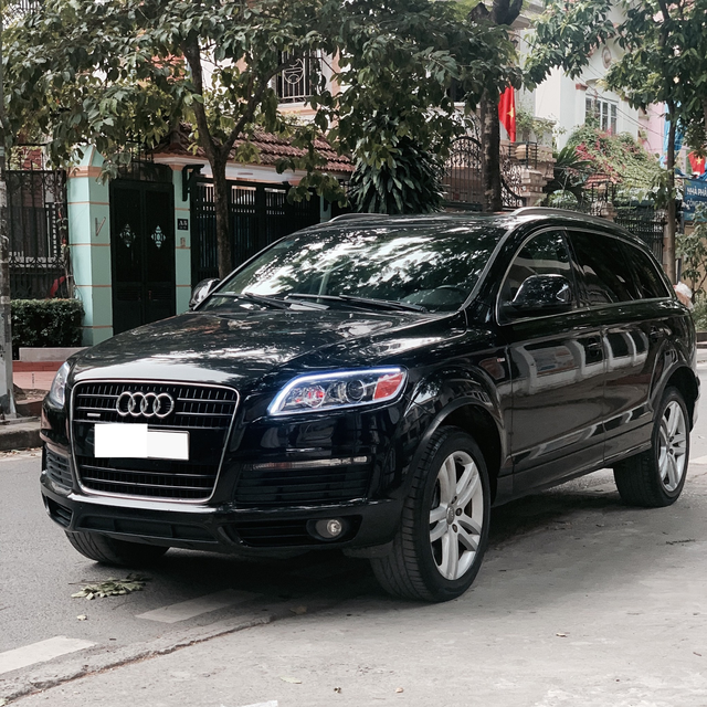 Mỗi năm chạy không quá 10.000km, Audi Q7 đời 2007 bán lại ngang giá Toyota Vios ‘đập hộp’ - Ảnh 1.