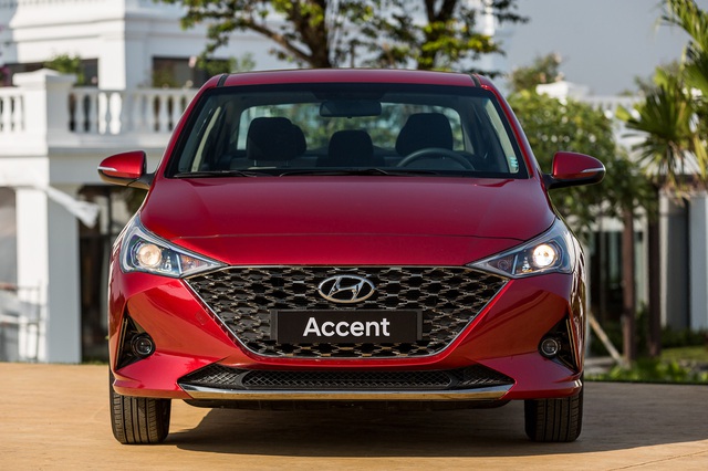 Ra mắt Hyundai Accent 2021 tại Việt Nam: Thêm tính năng mới lạ, giá cao nhất 542 triệu rẻ bất ngờ so với giá đại lý, phủ đầu Honda City
