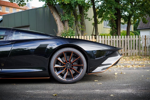 Buôn siêu xe lời bạc tỷ: McLaren Speedtail lên sàn xe cũ với giá gấp đôi xe mới - Ảnh 2.