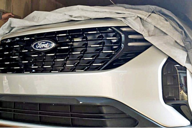 Ford EcoSport thế hệ mới lần đầu lộ điện: Mặt như SUV hạng C, đe nẹt lại Kia Seltos - Ảnh 1.