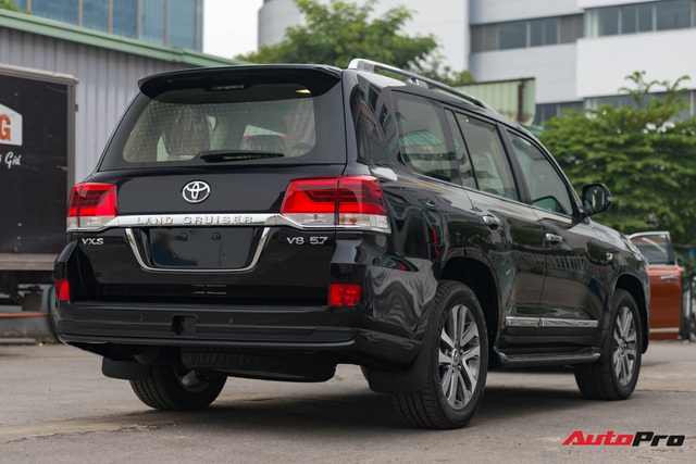 Cận cảnh Toyota Land Cruiser VX.S V8 2021 giá hơn 8 tỷ đồng: Lựa chọn thay thế mẫu Lexus LX 570 cho giới đại gia Việt - Ảnh 11.