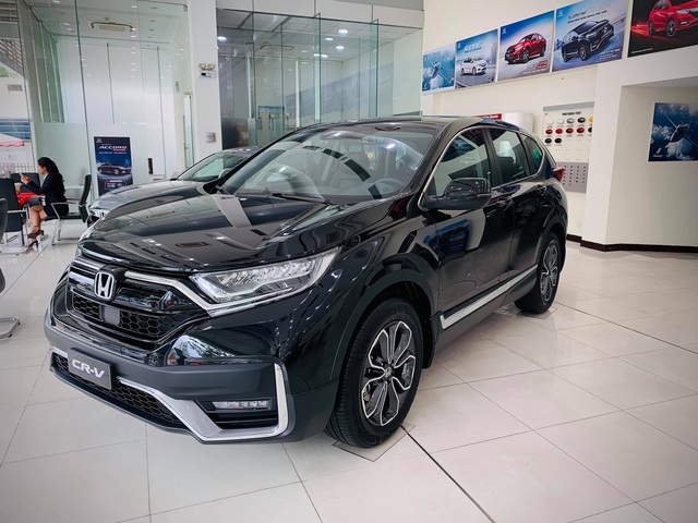 Honda CR-V 2020 giảm giá gần 100 triệu đồng tại đại lý: Quyết tâm đua doanh số với Mazda CX-5 - Ảnh 1.