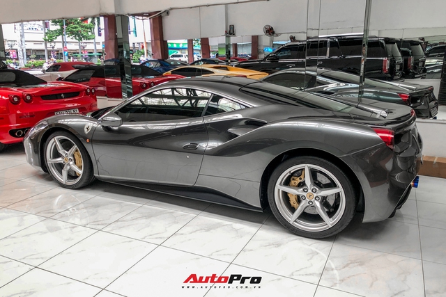 Ferrari 488 GTB đầu tiên về Việt Nam đổi màu theo phong cách quân đội cực độc - Ảnh 3.