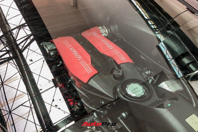 Ferrari 488 GTB đầu tiên Việt Nam tháo biển, chờ về tay chủ mới sau đời chủ ở Hải Phòng với hàng loạt xe khủng - Ảnh 6. Ferrari 488 GTB đầu tiên Việt Nam tháo biển, chờ về tay chủ mới sau đời chủ ở Hải Phòng với hàng loạt xe khủng - Ảnh 6.