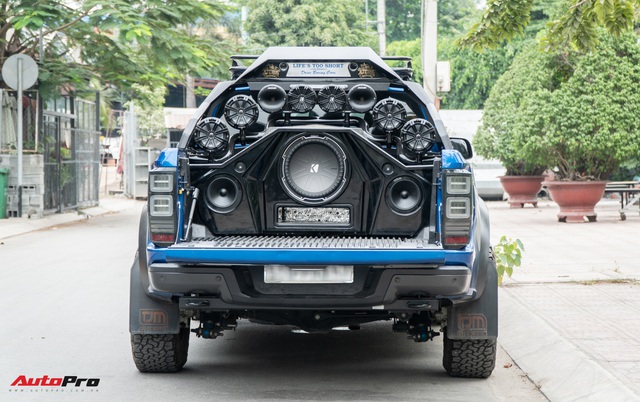 Ford Ranger Raptor của dân chơi Sài Gòn gắn dàn âm thanh trị giá 1,8 tỷ - Tiền độ đắt hơn tiền xe - Ảnh 3.
