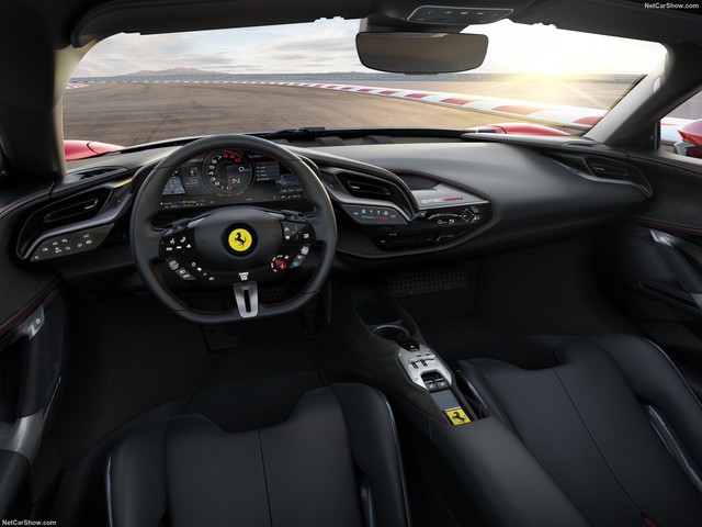3 siêu xe Ferrari chính hãng về Việt Nam trong năm nay - Quyết chinh phục giới nhà giàu trong nước - Ảnh 2. 3 siêu xe Ferrari chính hãng về Việt Nam trong năm nay - Quyết chinh phục giới nhà giàu trong nước - Ảnh 2.