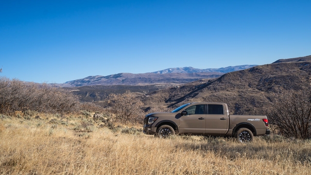 Nissan muốn làm siêu bán tải cân kèo với Ford F-150 Raptor - Ảnh 1.