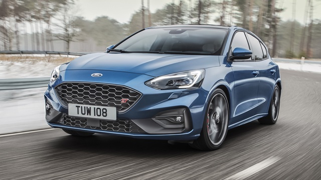 Ford Focus RS dời ngày ra mắt, buộc phải đưa ra thay đổi lớn để tránh "theo vết xe đổ" Focus thường