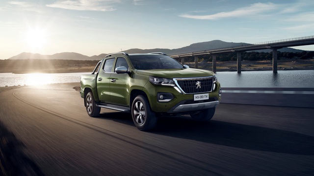 Ra mắt Peugeot Landtrek - Bán tải 6 chỗ đối đầu Ford Ranger