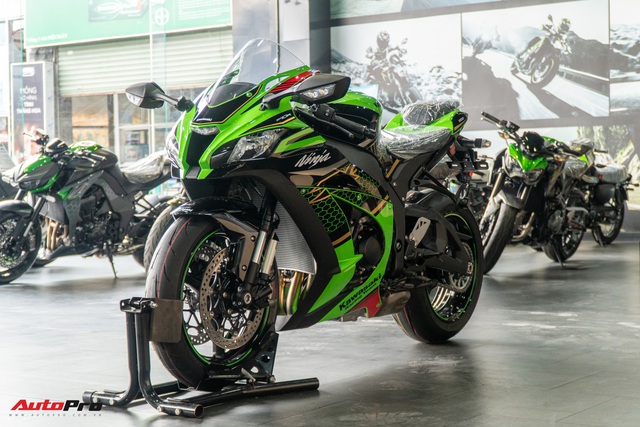 Lo hang Kawasaki ZX-10R 2020 dau tien ve Viet Nam voi gia 571 trieu dong