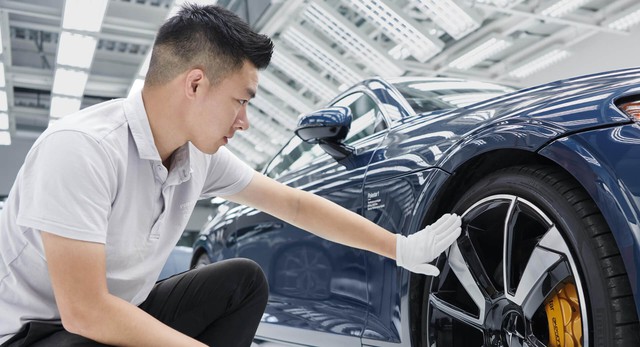 Bán hàng online, giao xe tận nhà - Cách giải cứu ô tô trong vô vọng của ngành xe Trung Quốc thời Corona - Ảnh 1. Bán hàng online, giao xe tận nhà - Cách giải cứu ô tô trong vô vọng của ngành xe Trung Quốc thời Corona - Ảnh 1.