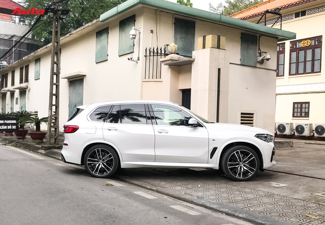 Bắt gặp BMW X5 xDrive40i M Sport cực độc tại Việt Nam, mức giá khiến nhiều người tò mò - Ảnh 2.