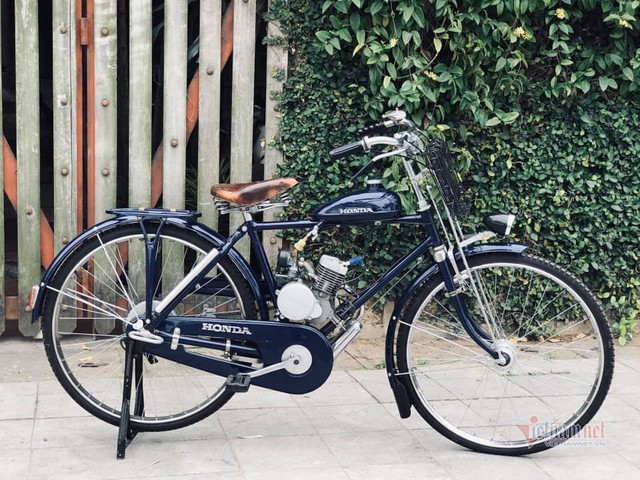 Xe máy Honda cổ 73 tuổi giá 65 triệu, cả Việt Nam có 3 chiếc - Ảnh 1. Xe máy Honda cổ 73 tuổi giá 65 triệu, cả Việt Nam có 3 chiếc - Ảnh 1.